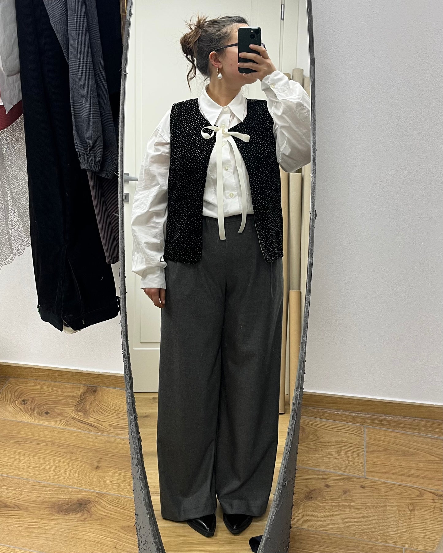 Gilet velluto a pois con fiocco