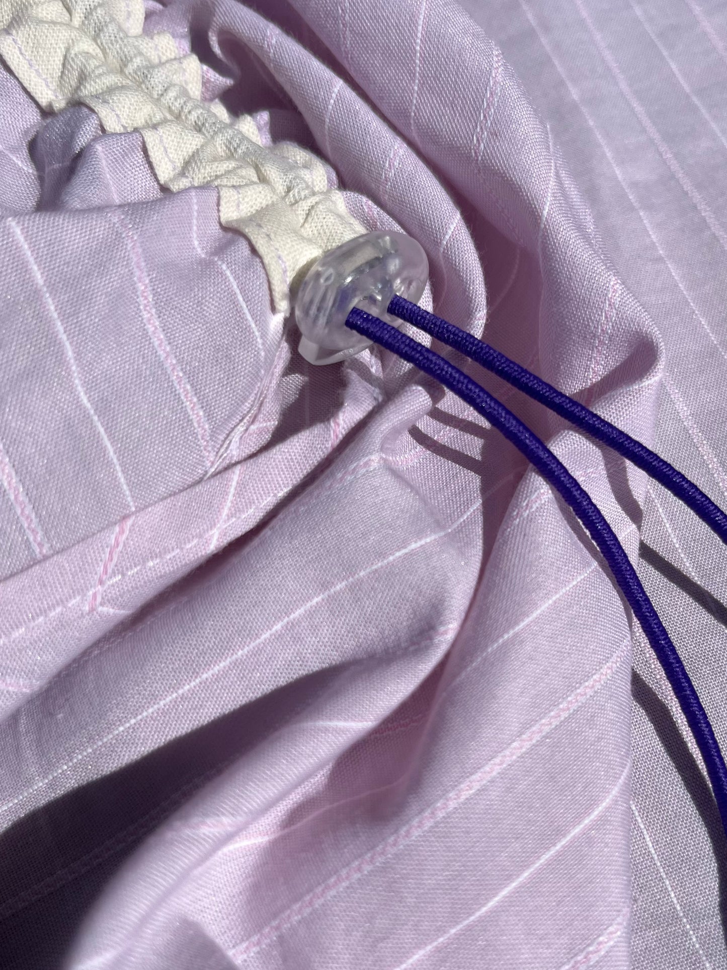 Camicia lilla a righe bianco/lilla + elastico viola
