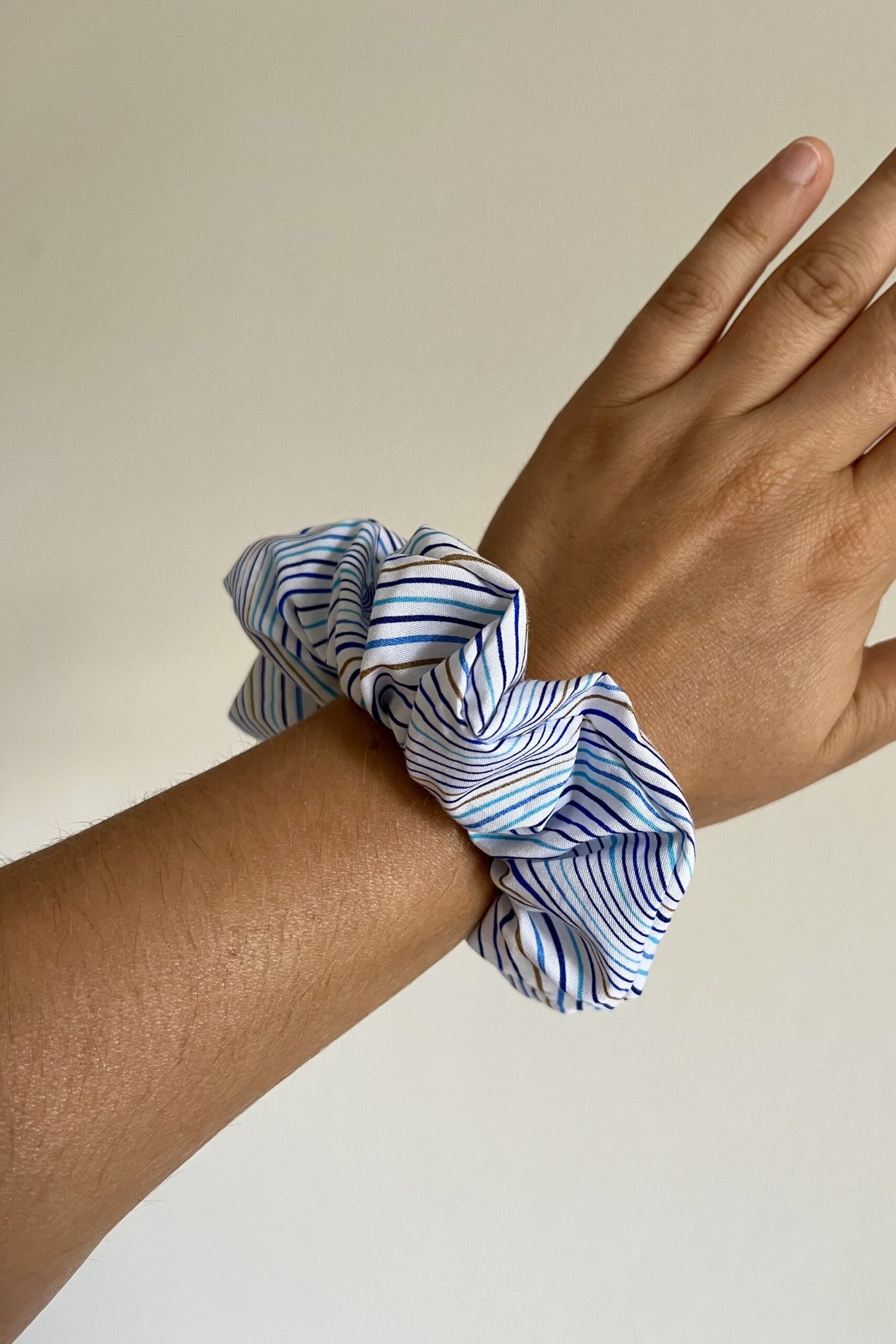 Scrunchie onde blu