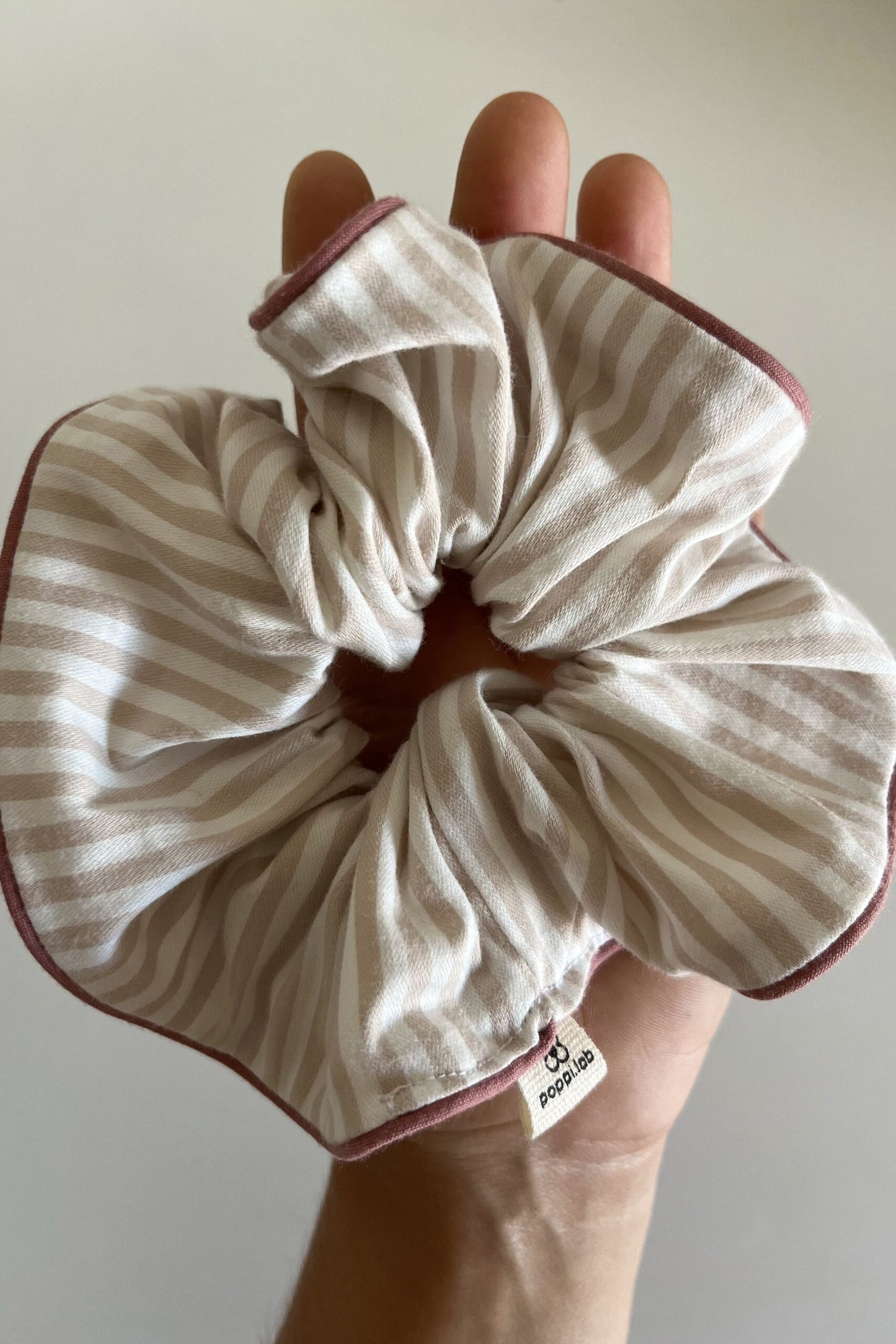 Scrunchie righe rosa cipria/bianco + piping rosa