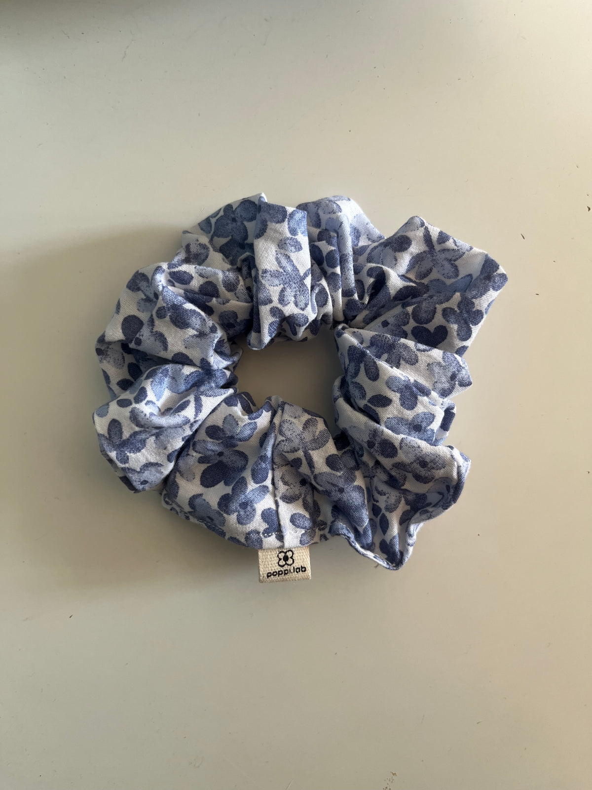 Scrunchie fiori azzurri