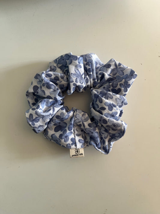 Scrunchie fiori azzurri