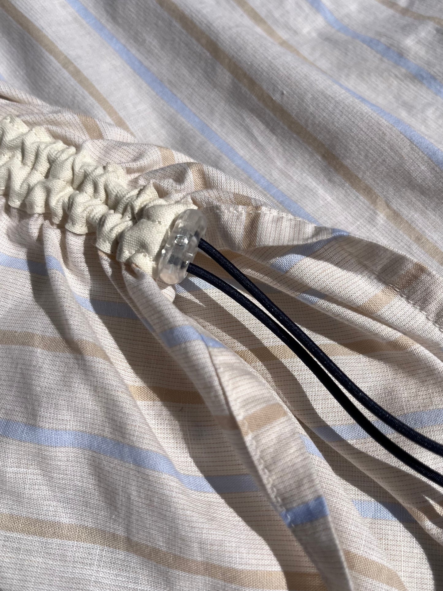 Camicia beige a righe azzurro/beige + elastico blu