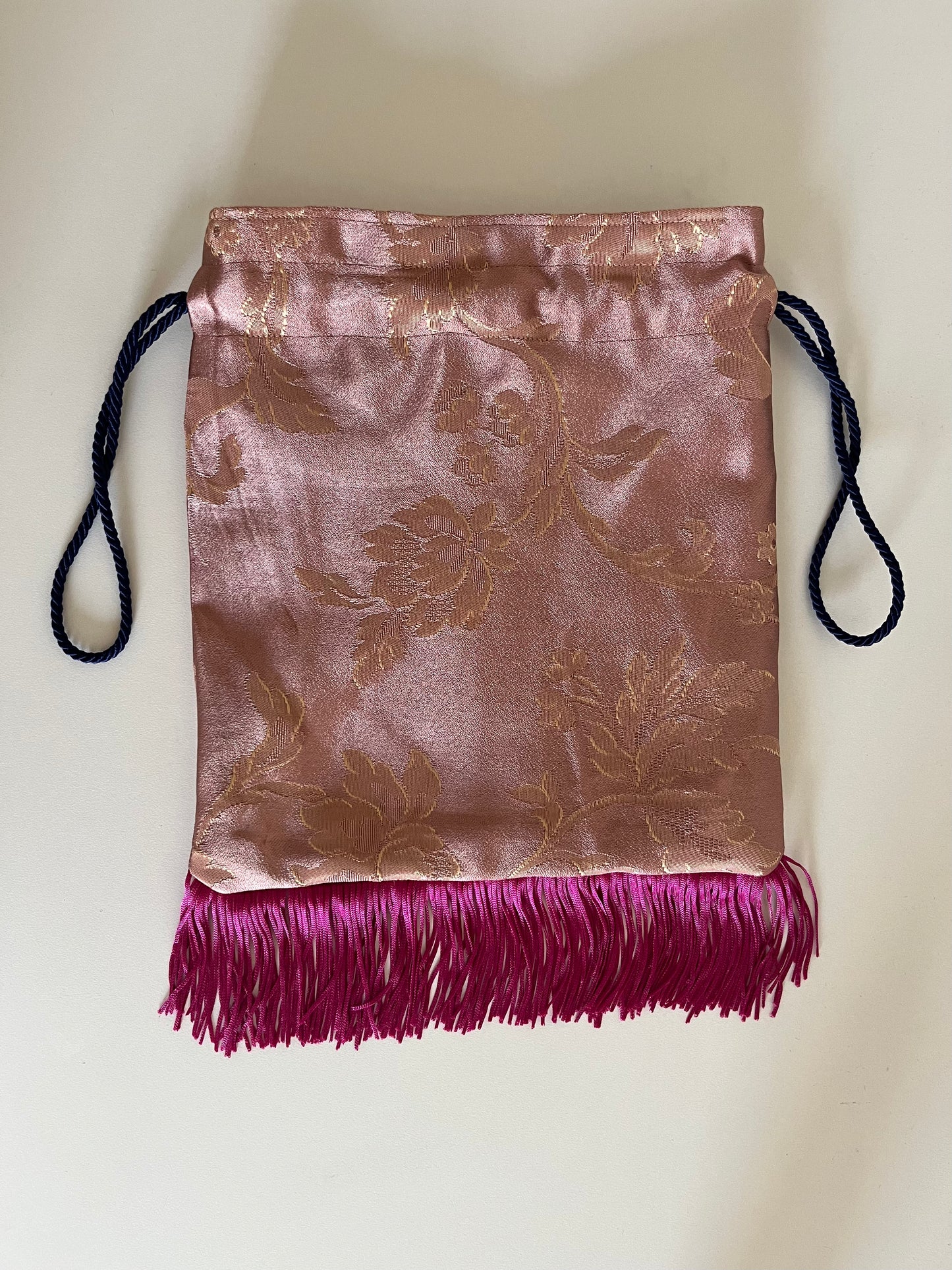 Borsetta a sacchetto con frange nr. 1