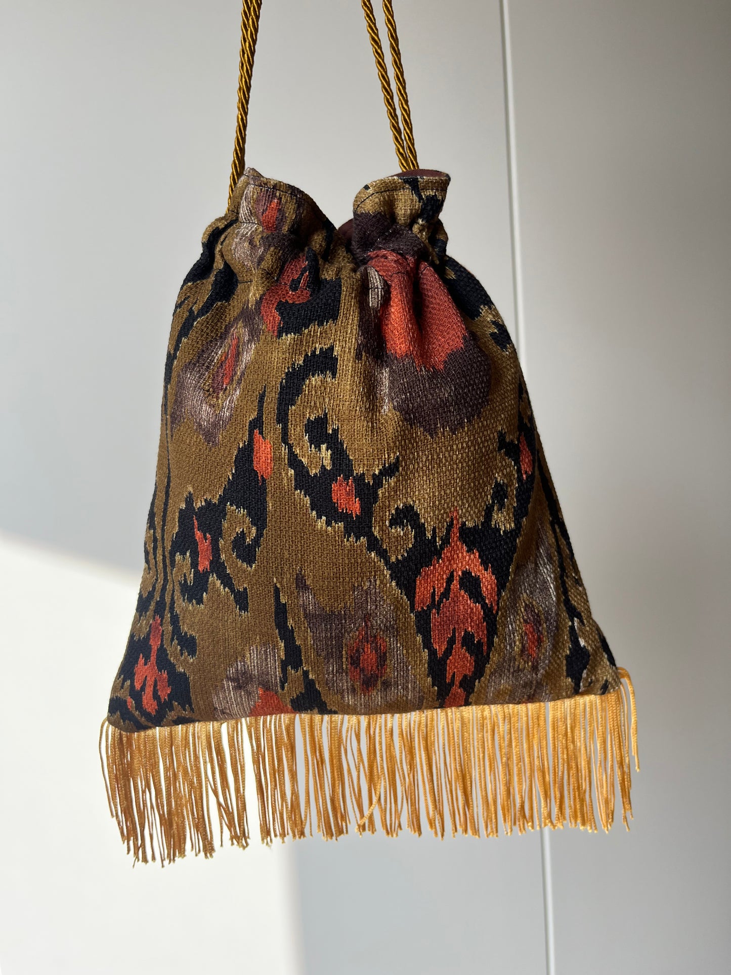 Borsetta a sacchetto con frange nr. 3